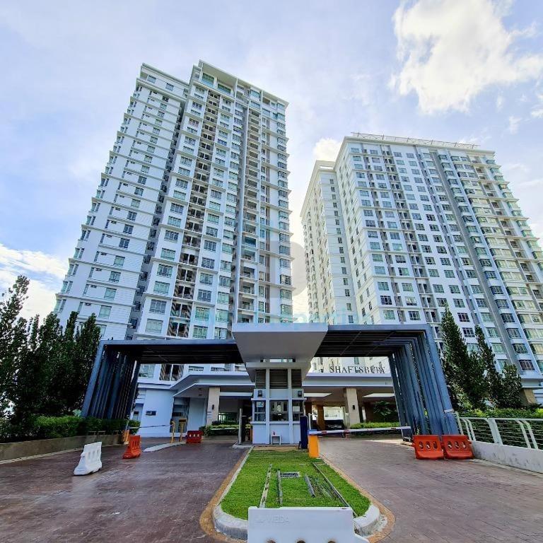 Shaftsbury Residence Cyberjaya With A Pool & Free Parking Luaran gambar